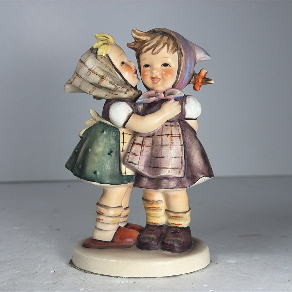 Vintage Germany Goebel Hummel Telling Her Secret #196/0 1948